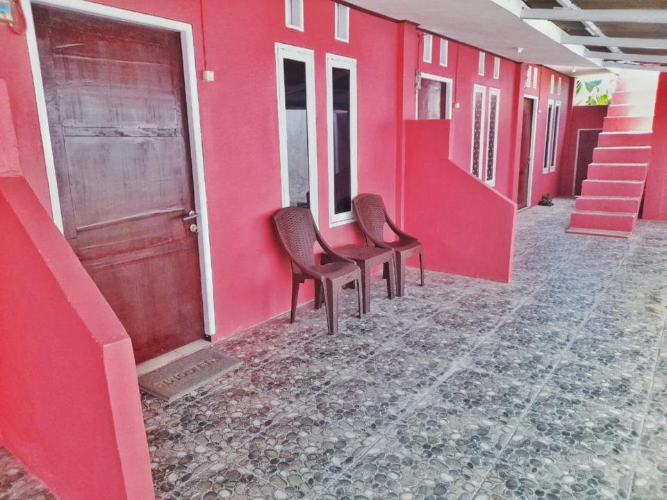 Baronda Guest House Sorong Exterior foto