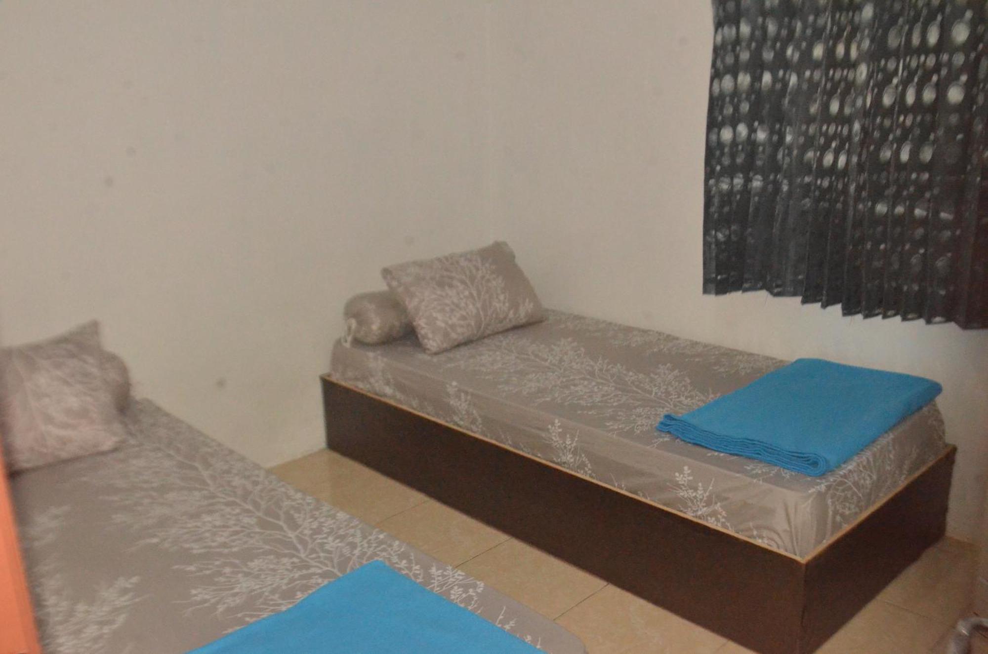 Baronda Guest House Sorong Exterior foto