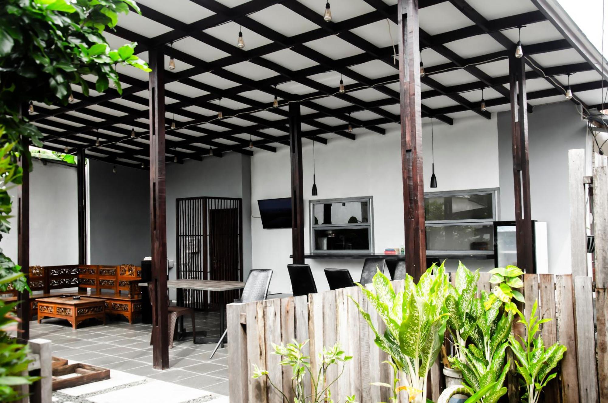 Baronda Guest House Sorong Exterior foto