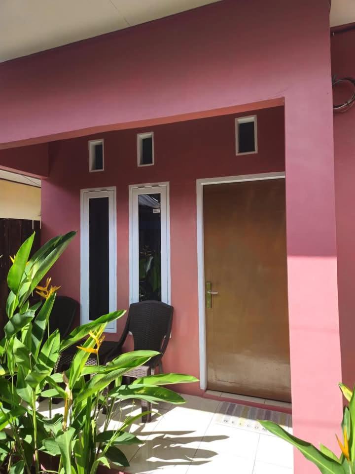 Baronda Guest House Sorong Exterior foto