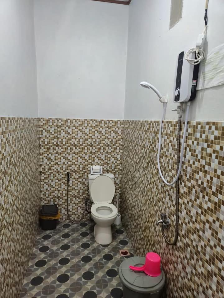 Baronda Guest House Sorong Exterior foto