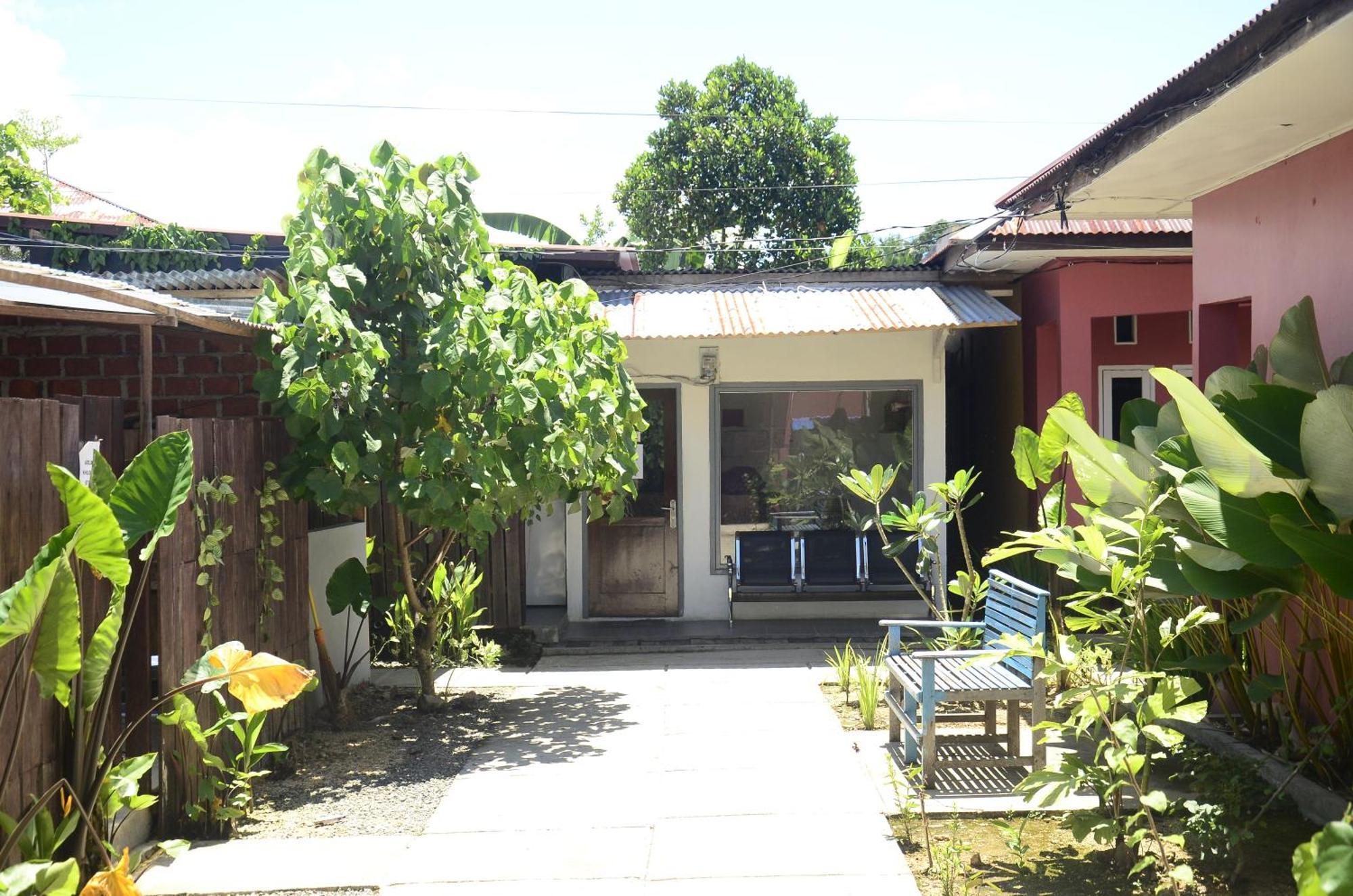 Baronda Guest House Sorong Exterior foto